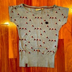 Natekano women’s shirt/blouse